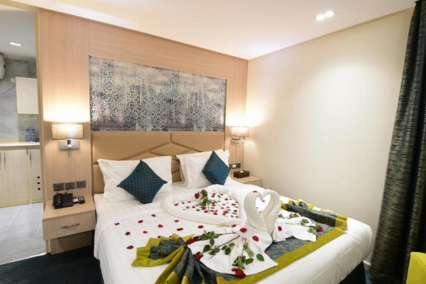 Touq Balad image 208